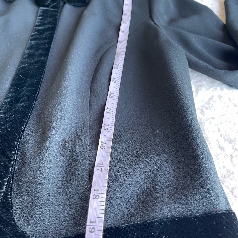 Vintage 80’s black velvet short dress jacket - Picture 4 of 7